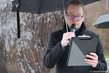 Dobrodošel mamut v Kamniku je dobil svoje mesto bronasti mamut v naravni velikosti, ki stoji v Mamutovem parku (26)